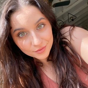 Meet your Posher, Savanna